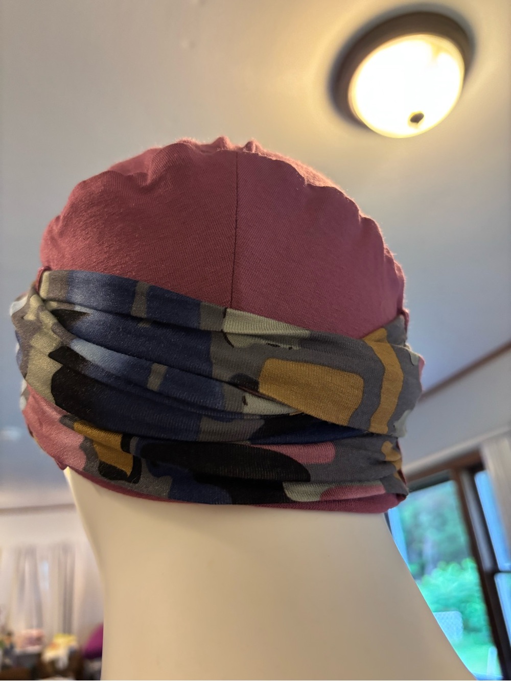 Rosette la Vedette Mauve  Knit Headcap with Multicolor Camo Band